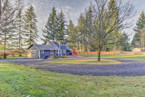 Peacock Hill Retreat on 1 Acre, 1 Mi to Harbor